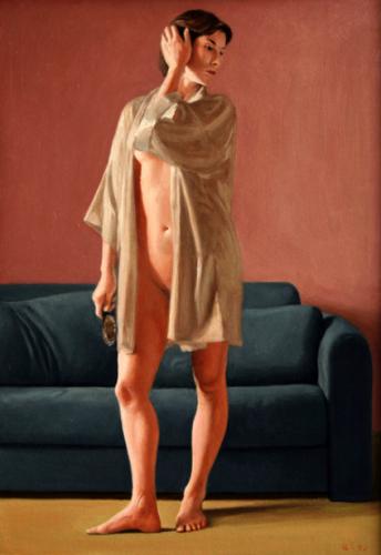 Gayle Standing With Brush - Artwork by © Ron Schwerin - AmorArt<br><br>Nei suoi ritratti di nudo, Ron Schwerin evoca momenti privati ​​di languore femminile, carichi di un erotismo sobrio, ma potente. ...